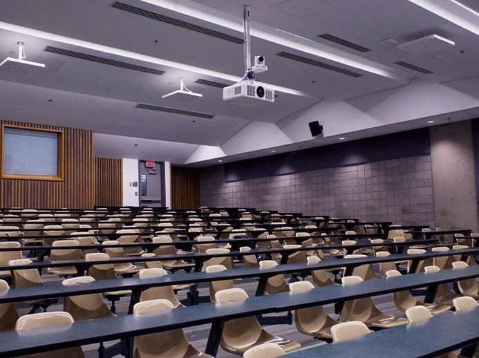 The University of Québec in Montréal shifts campus to an AV-over-IP environment